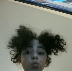 Meet your Posher, Desirae